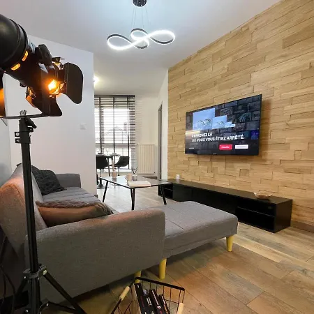 Easy Location - Parking - Free Wifi - Tourism And Business Apartment Freyming-Merlebach Exterior photo