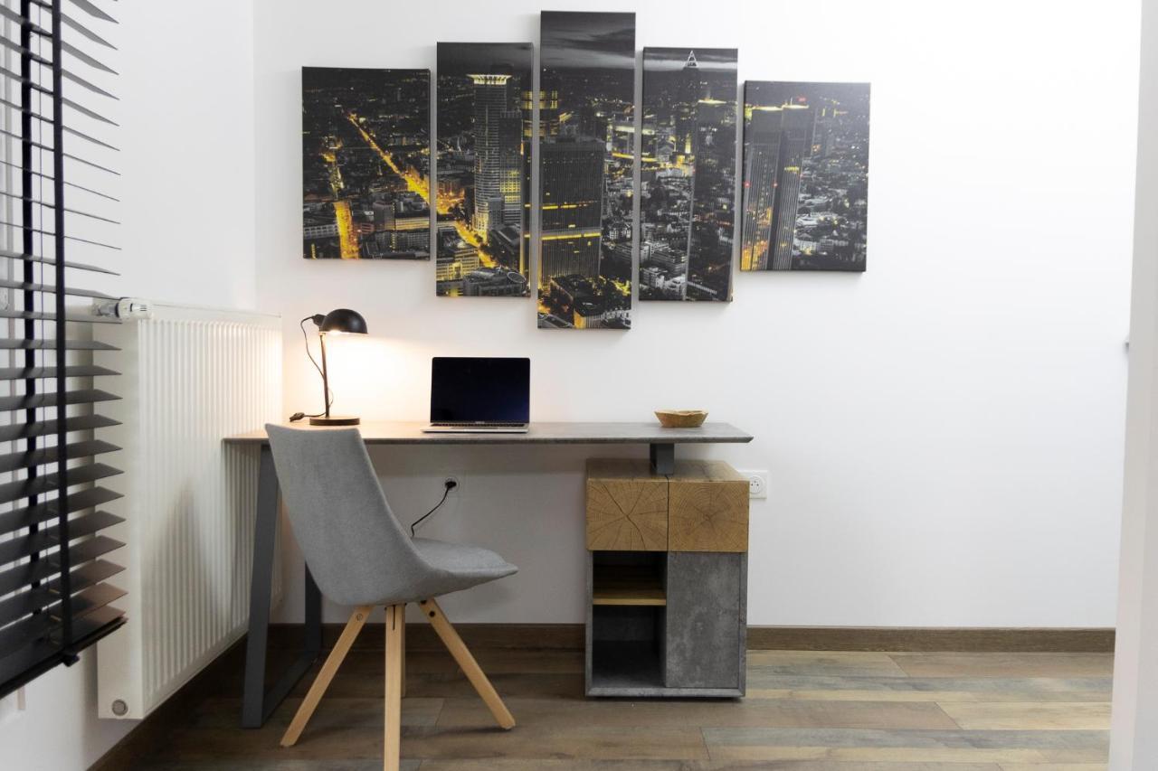 Easy Location - Parking - Free Wifi - Tourism And Business Appartement *