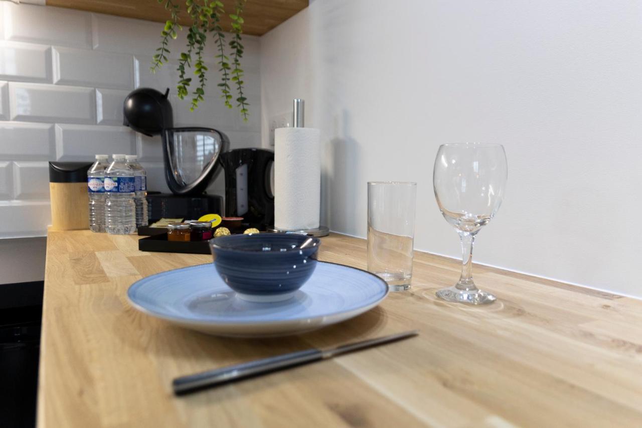 Easy Location - Parking - Free Wifi - Tourism And Business Appartement